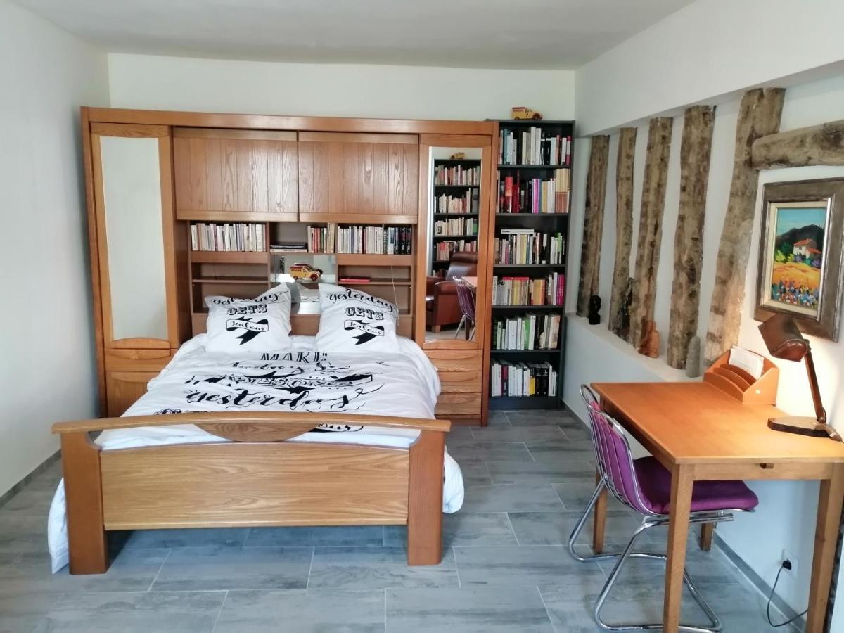 F Logement Entier 考特尼 外观 照片