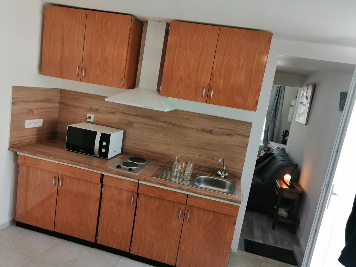 F Logement Entier 考特尼 外观 照片