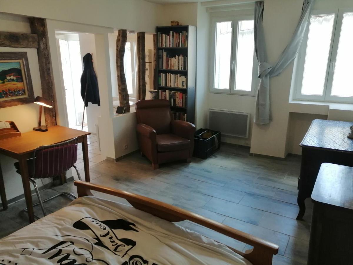 F Logement Entier 考特尼 外观 照片
